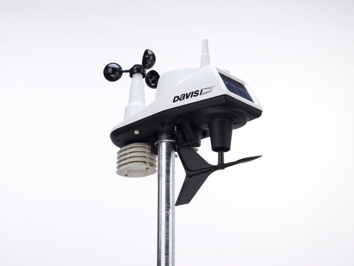 Vantage Vue sensor suite mounted outdoors