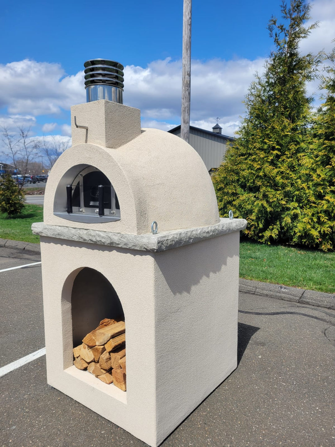 Traditional Wood Fired Brick Pizza Oven - Sierra Dune with Matching Base