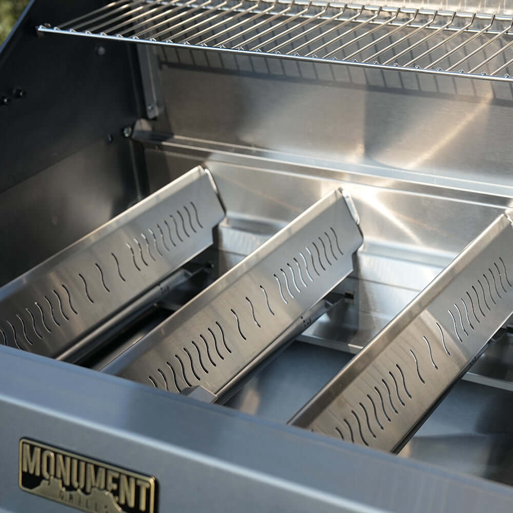 Monument Grills ClearView Eminence 405 / Smart Stainless Gas Grill