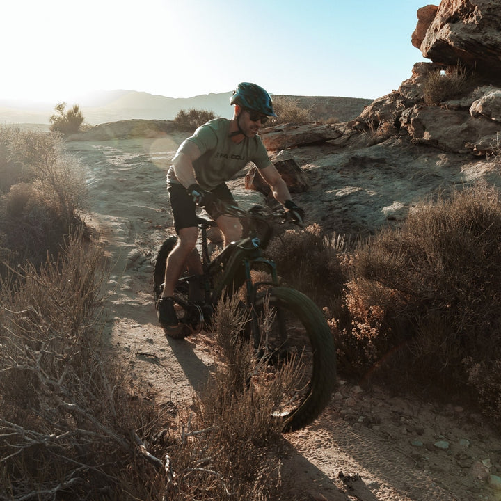Bakcou Scout Full-Suspension Fat Tire E-Bike